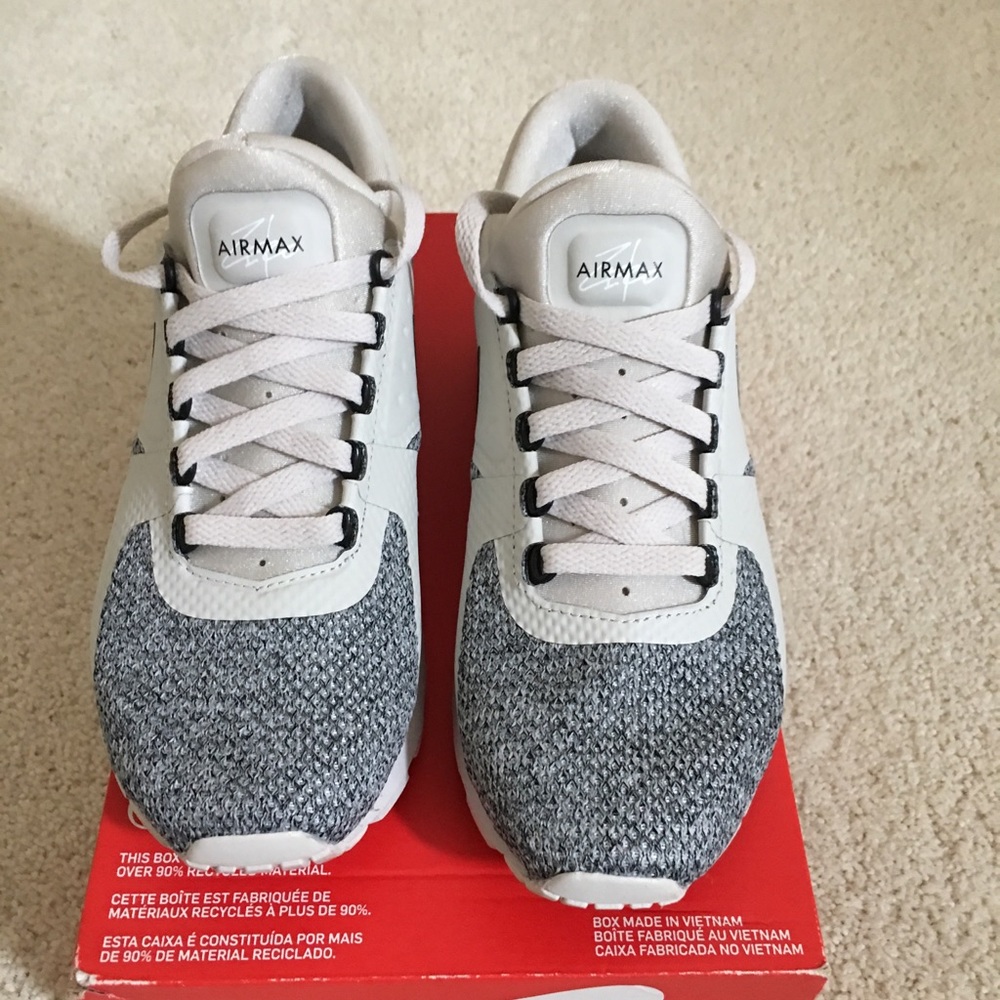 Nike Air Max Zero SE